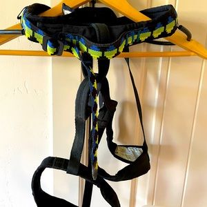Arc’teryx small climbing harness from the 90s. Never used.